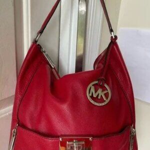 EUC Michael Kors Sloan Pebble Leather Shoulder bag